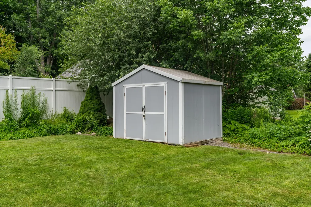 211 Oak Street Bath ME 04530