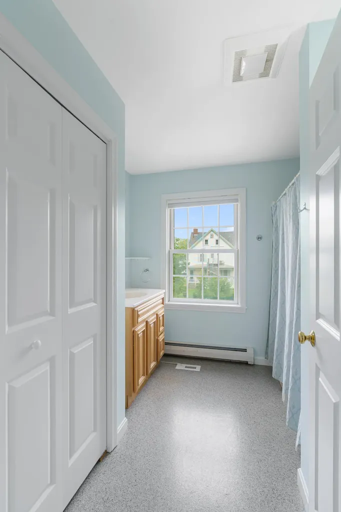 211 Oak Street Bath ME 04530