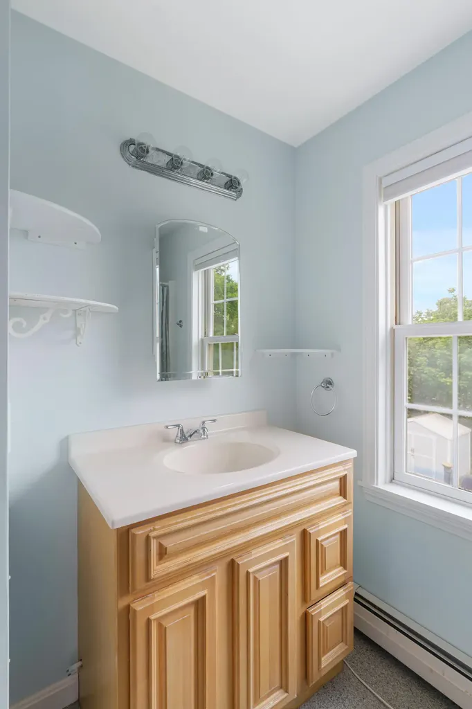 211 Oak Street Bath ME 04530