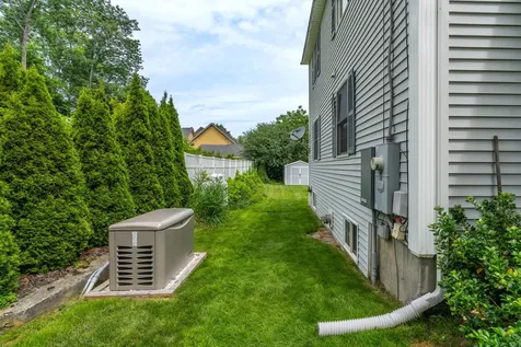 211 Oak Street Bath ME 04530