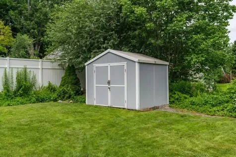 211 Oak Street Bath ME 04530