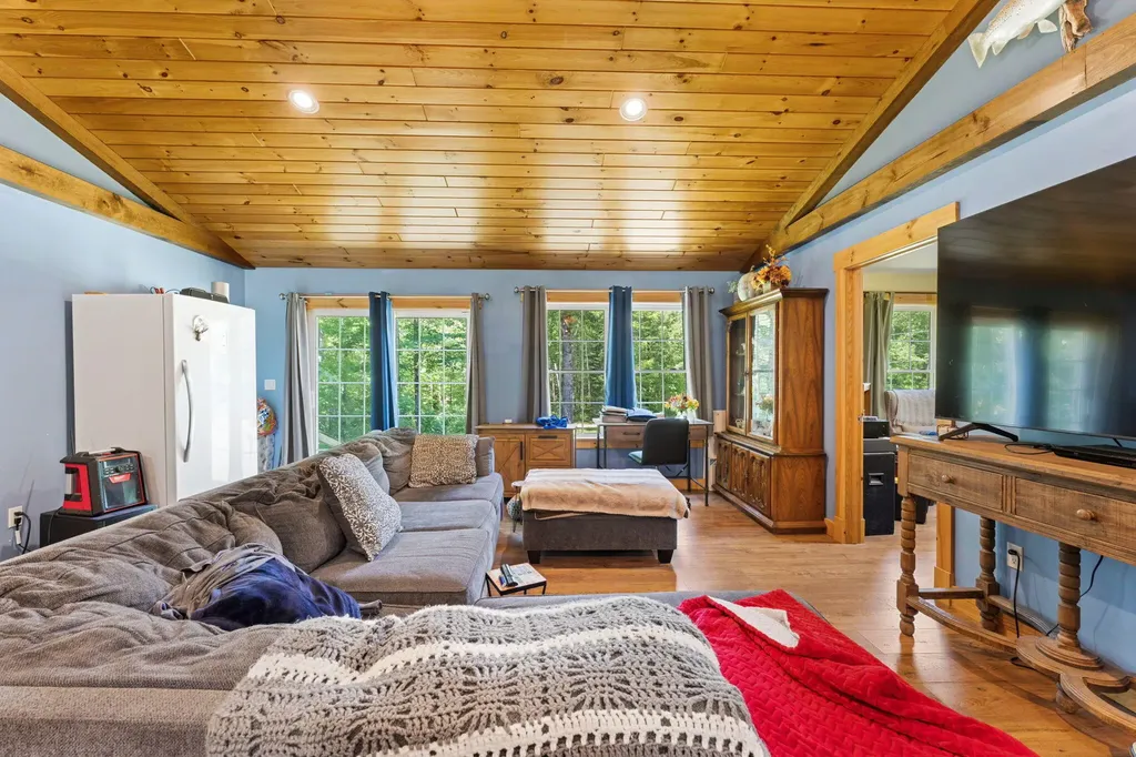 58 Shady Lane Newport ME 04953