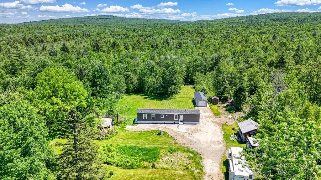 19 Swan Road New Sharon ME 04955