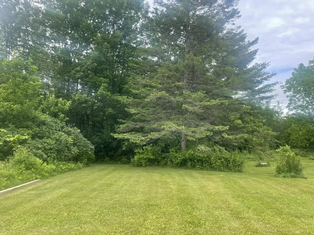 19 Swan Road New Sharon ME 04955