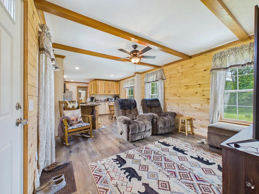19 Swan Road New Sharon ME 04955