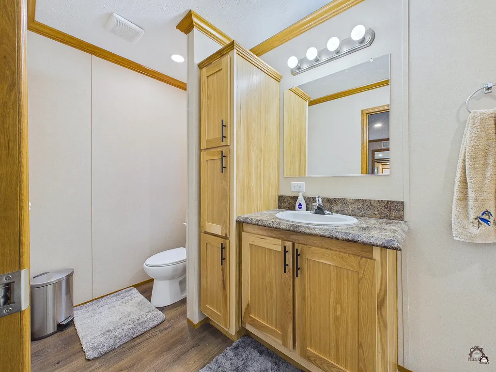 19 Swan Road New Sharon ME 04955