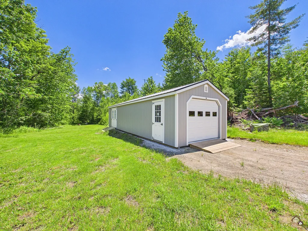 19 Swan Road New Sharon ME 04955