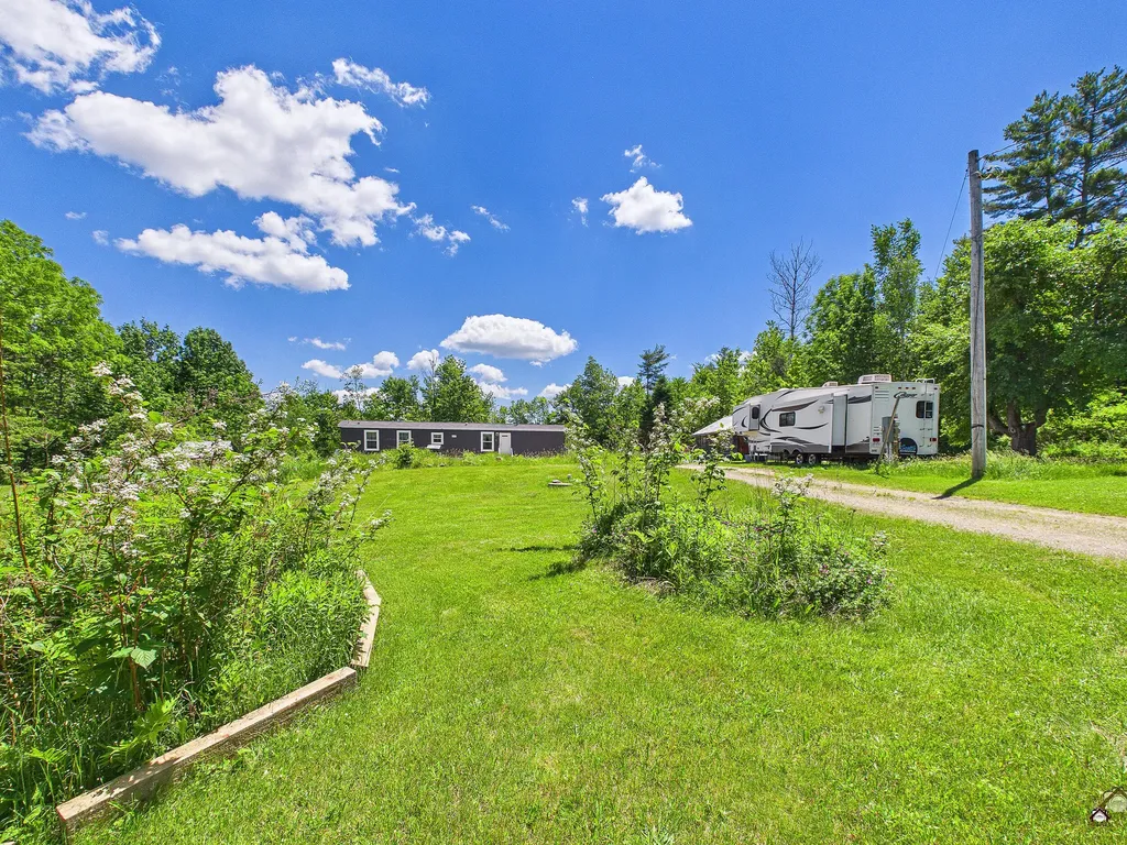 19 Swan Road New Sharon ME 04955