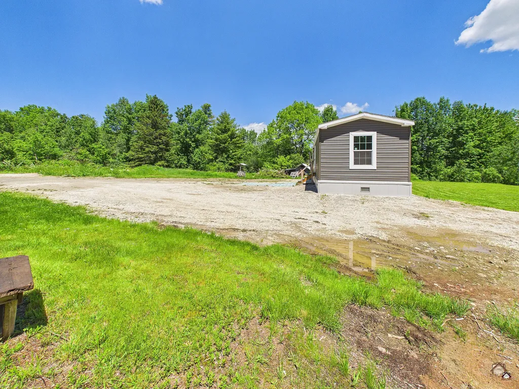 19 Swan Road New Sharon ME 04955