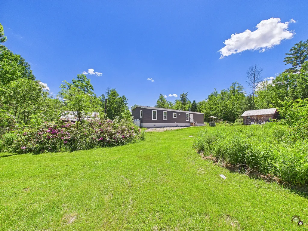 19 Swan Road New Sharon ME 04955