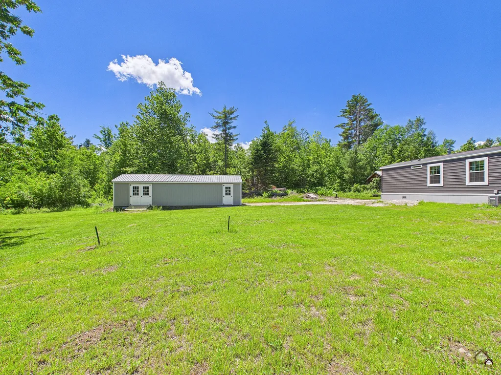 19 Swan Road New Sharon ME 04955