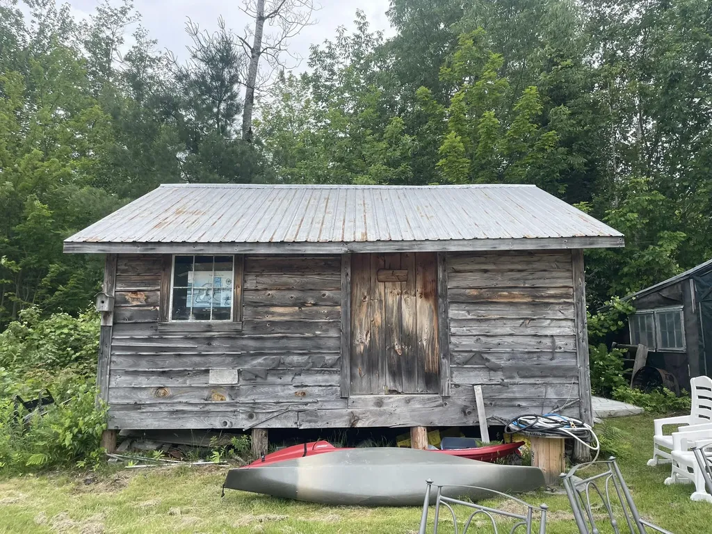 19 Swan Road New Sharon ME 04955