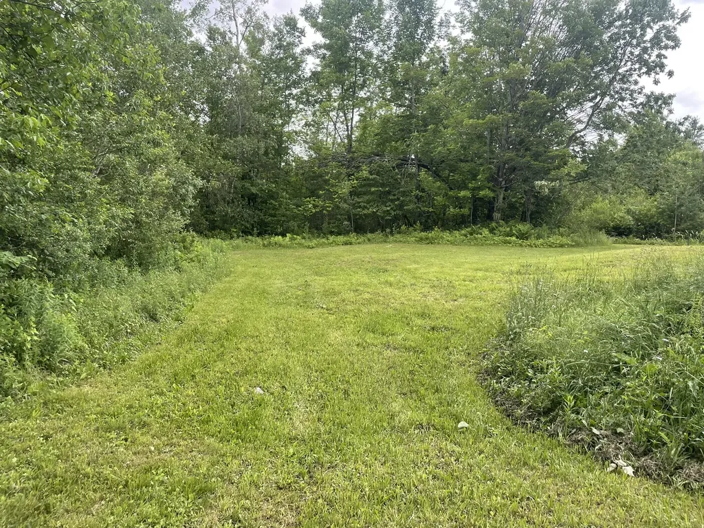 19 Swan Road New Sharon ME 04955