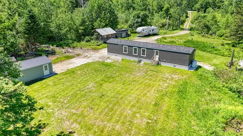 19 Swan Road New Sharon ME 04955