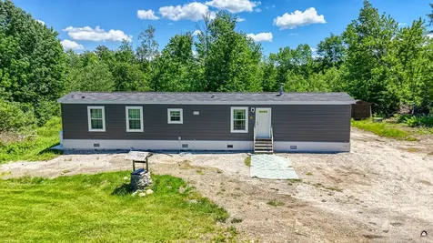 19 Swan Road New Sharon ME 04955