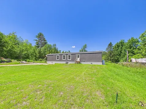 19 Swan Road New Sharon ME 04955