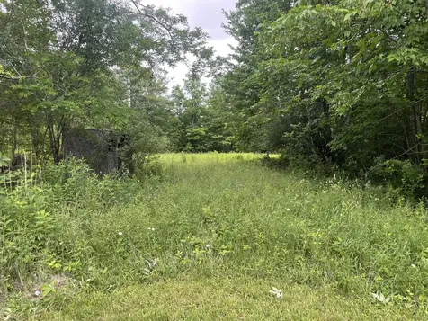 19 Swan Road New Sharon ME 04955