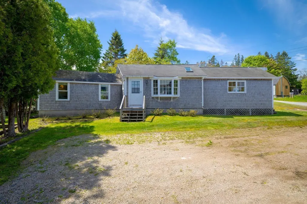 5 Windswept Way Tremont ME 04612