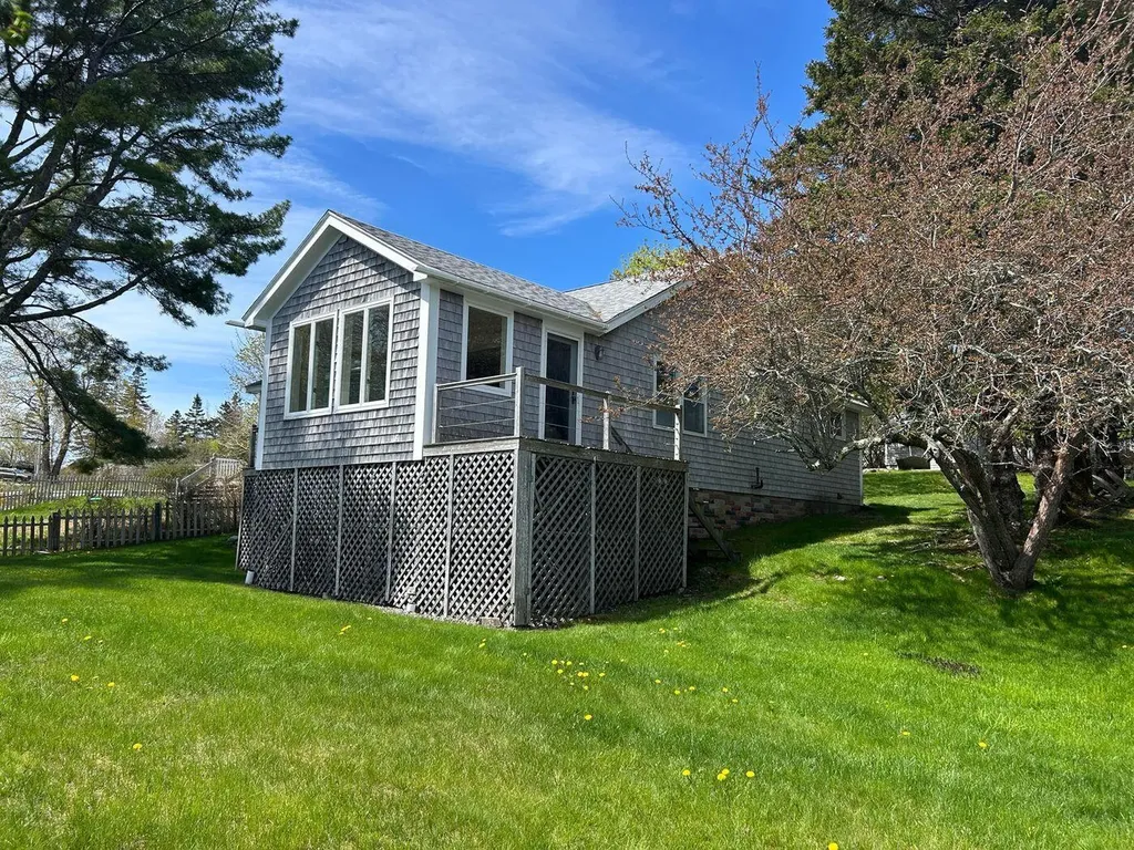 5 Windswept Way Tremont ME 04612