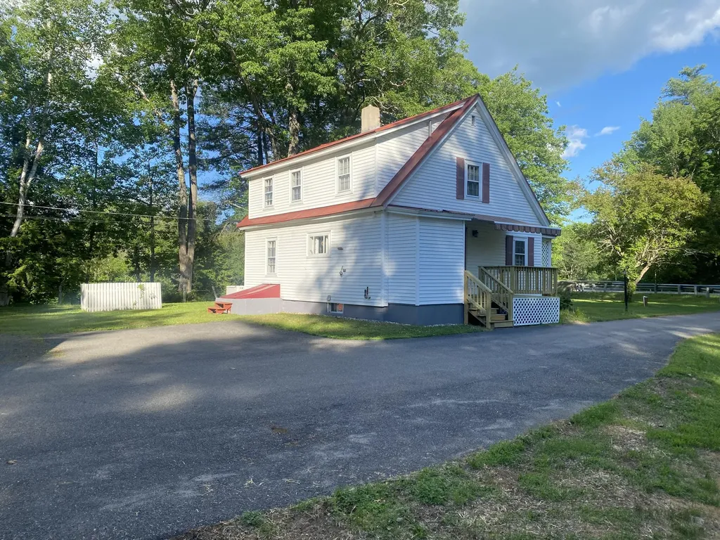 316 Canaan Road Skowhegan ME 04976