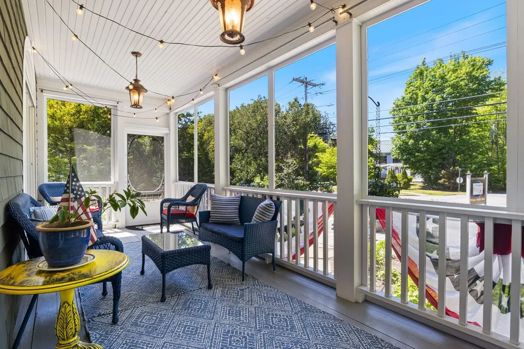 61 Fletcher Street Kennebunk ME 04043