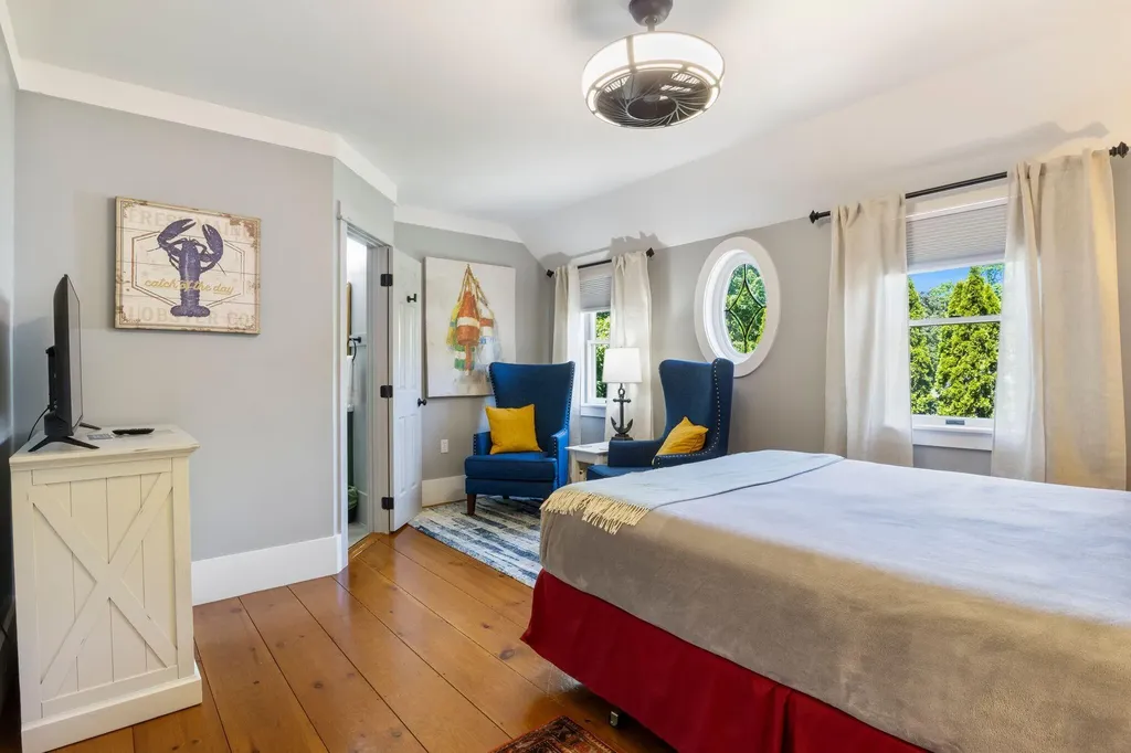61 Fletcher Street Kennebunk ME 04043