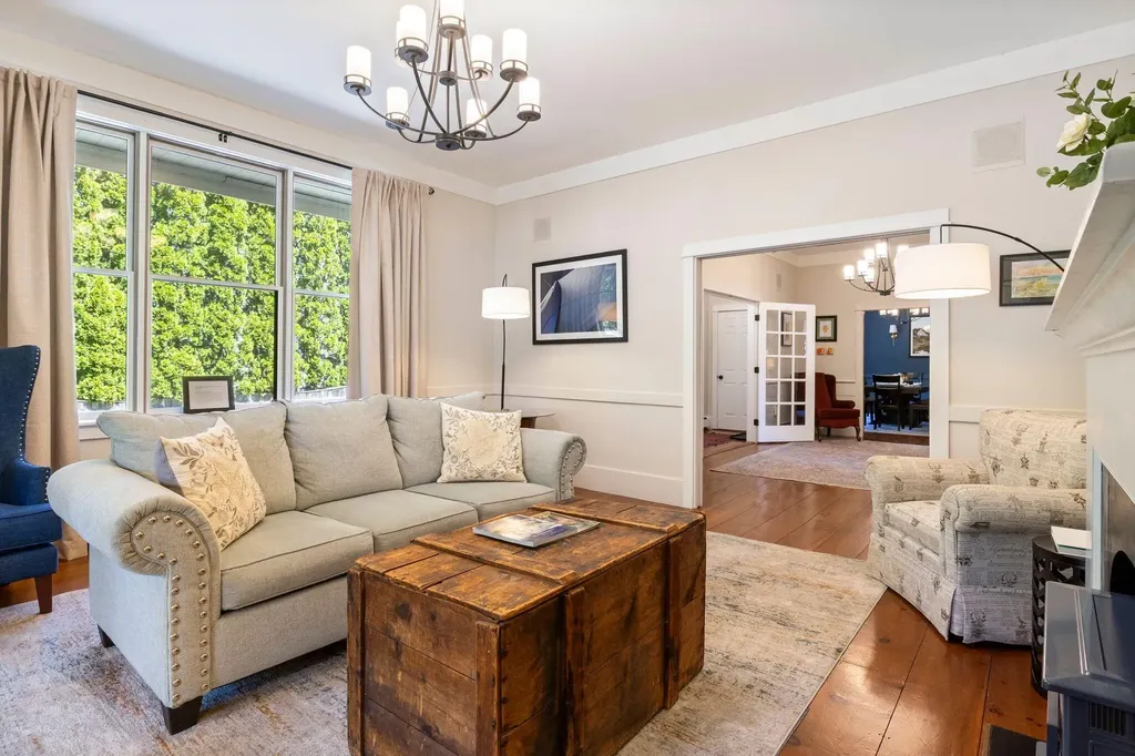 61 Fletcher Street Kennebunk ME 04043