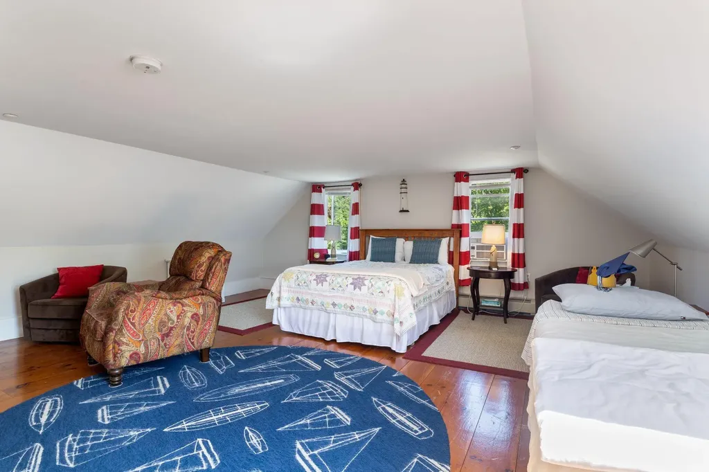 61 Fletcher Street Kennebunk ME 04043