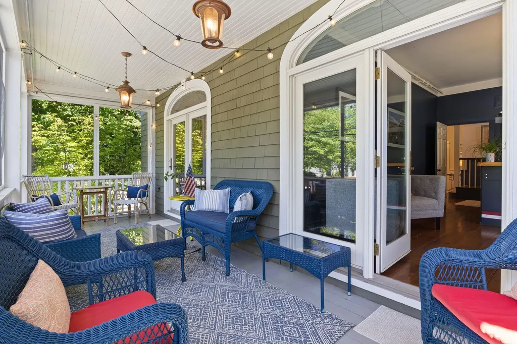 61 Fletcher Street Kennebunk ME 04043