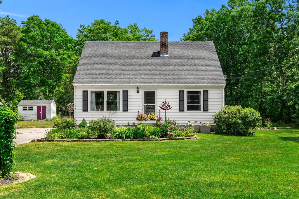 27 Nottingham Drive Sanford ME 04073
