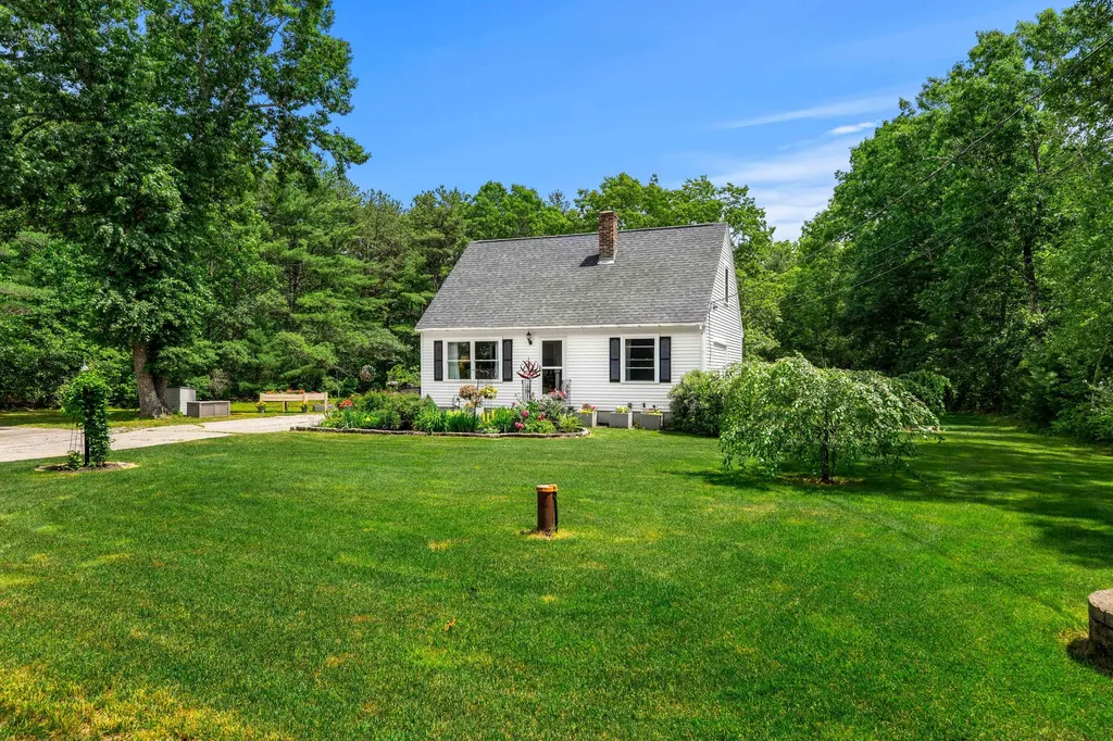 27 Nottingham Drive Sanford ME 04073