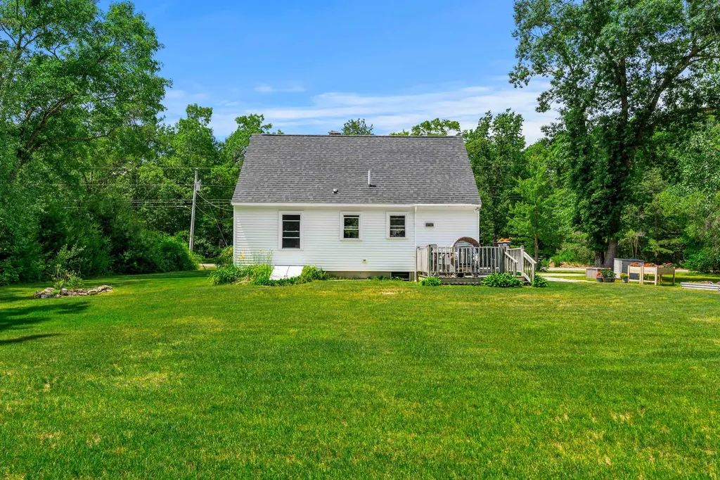 27 Nottingham Drive Sanford ME 04073