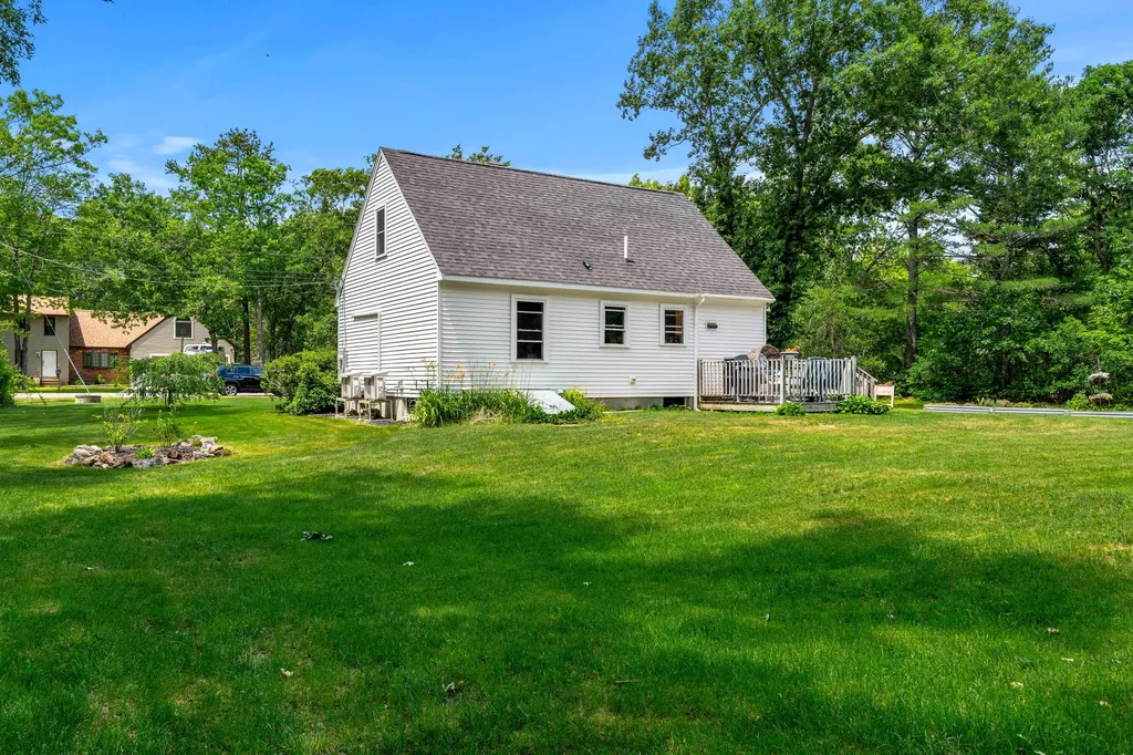 27 Nottingham Drive Sanford ME 04073