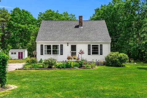 27 Nottingham Drive Sanford ME 04073