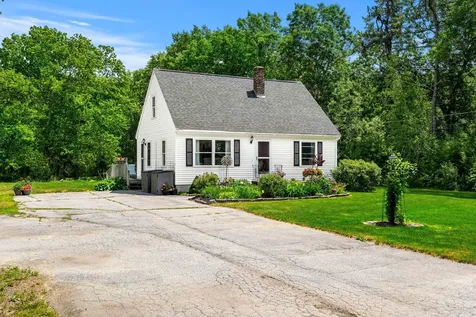 27 Nottingham Drive Sanford ME 04073