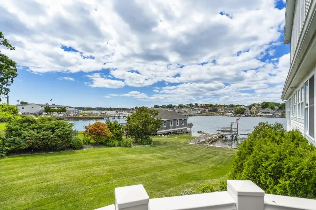 15 Atlantic Avenue Boothbay Harbor ME 04538