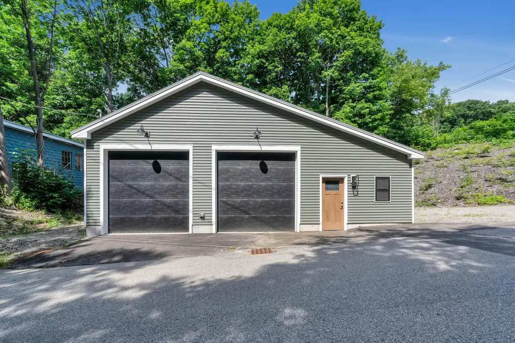 9 Hutchins Street Auburn ME 04210