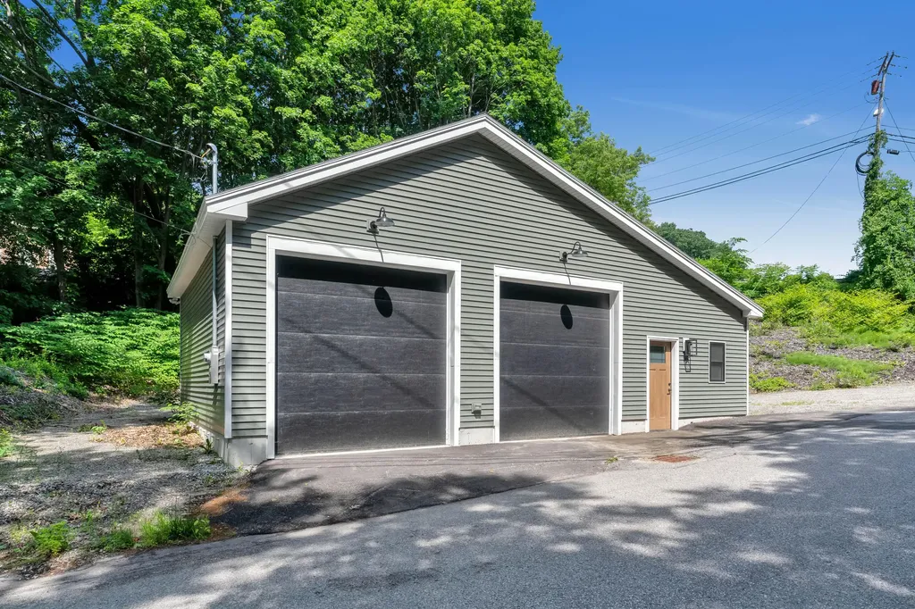 9 Hutchins Street Auburn ME 04210