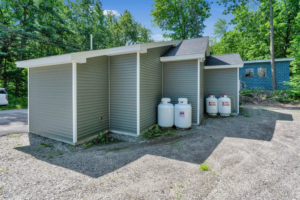 9 Hutchins Street Auburn ME 04210
