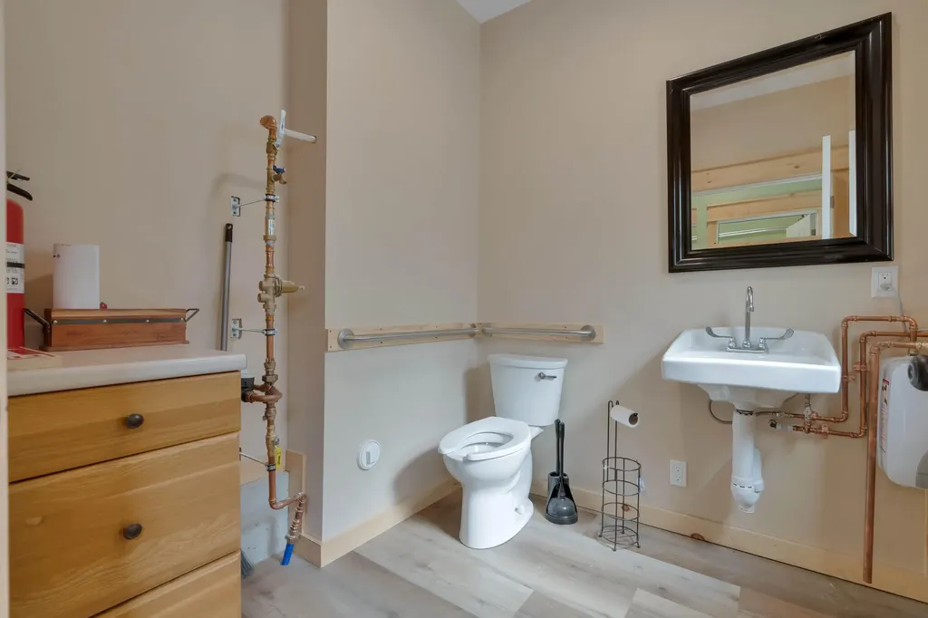 9 Hutchins Street Auburn ME 04210
