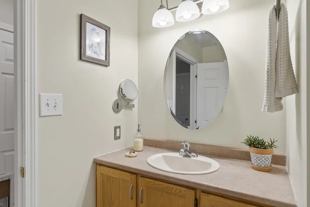 3 High Ground Road Newcastle ME 04553