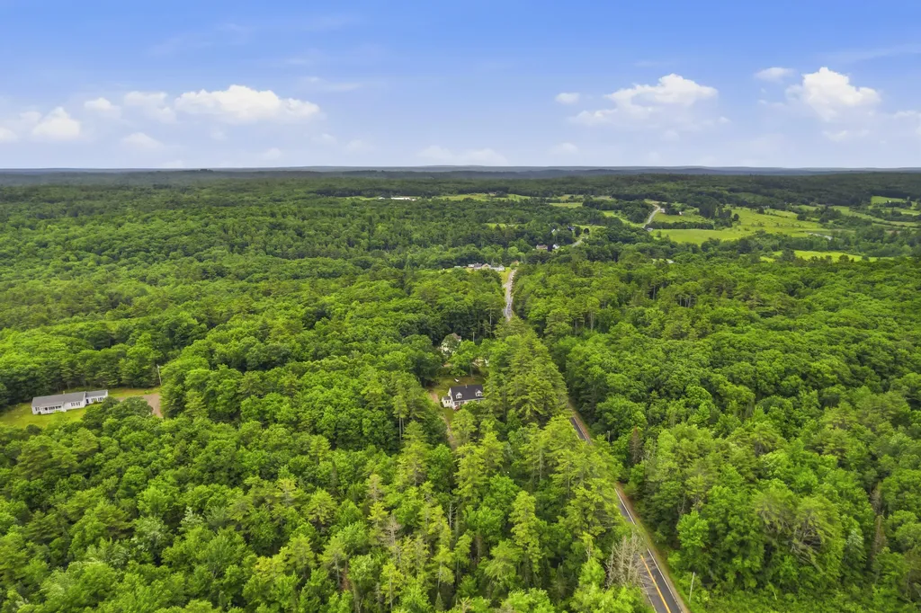 3 High Ground Road Newcastle ME 04553