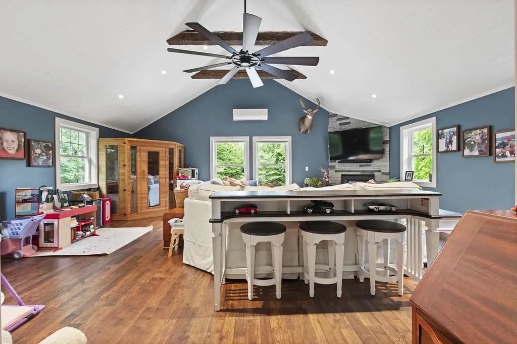423 Gorden Road Readfield ME 04355