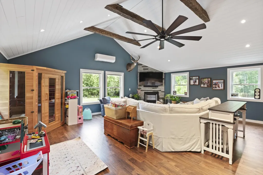 423 Gorden Road Readfield ME 04355