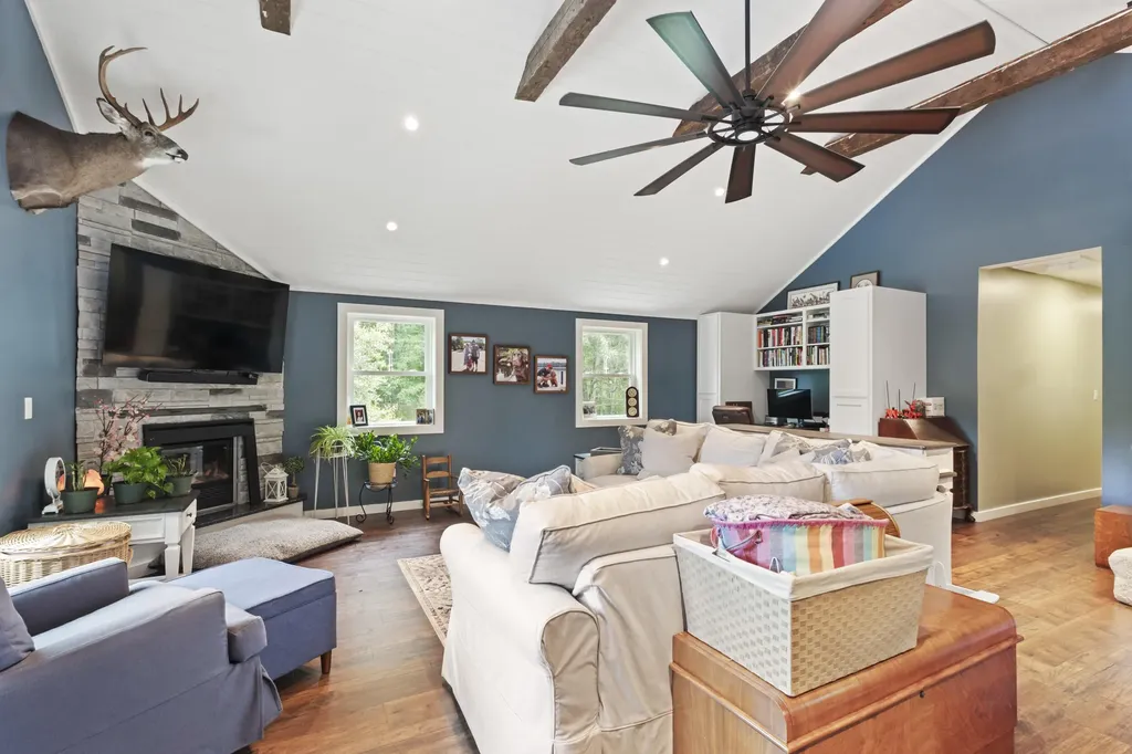 423 Gorden Road Readfield ME 04355