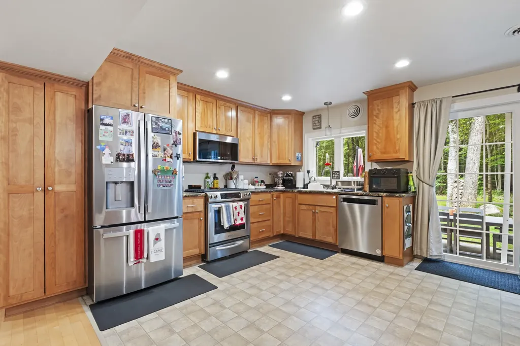 423 Gorden Road Readfield ME 04355