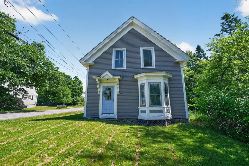79 Oak Street Ellsworth ME 04605