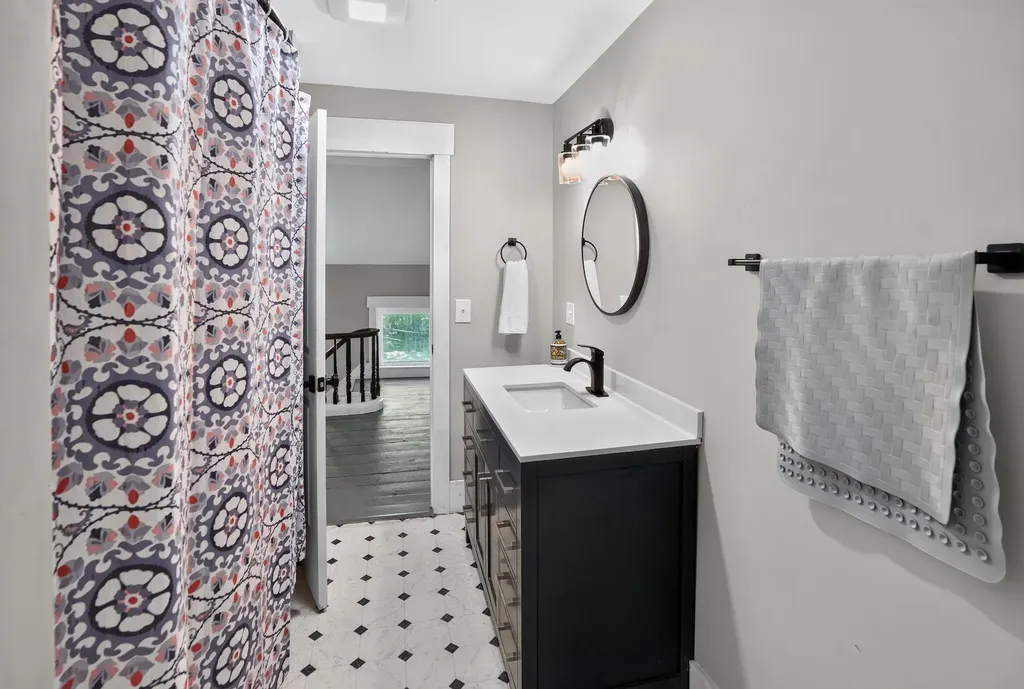 79 Oak Street Ellsworth ME 04605
