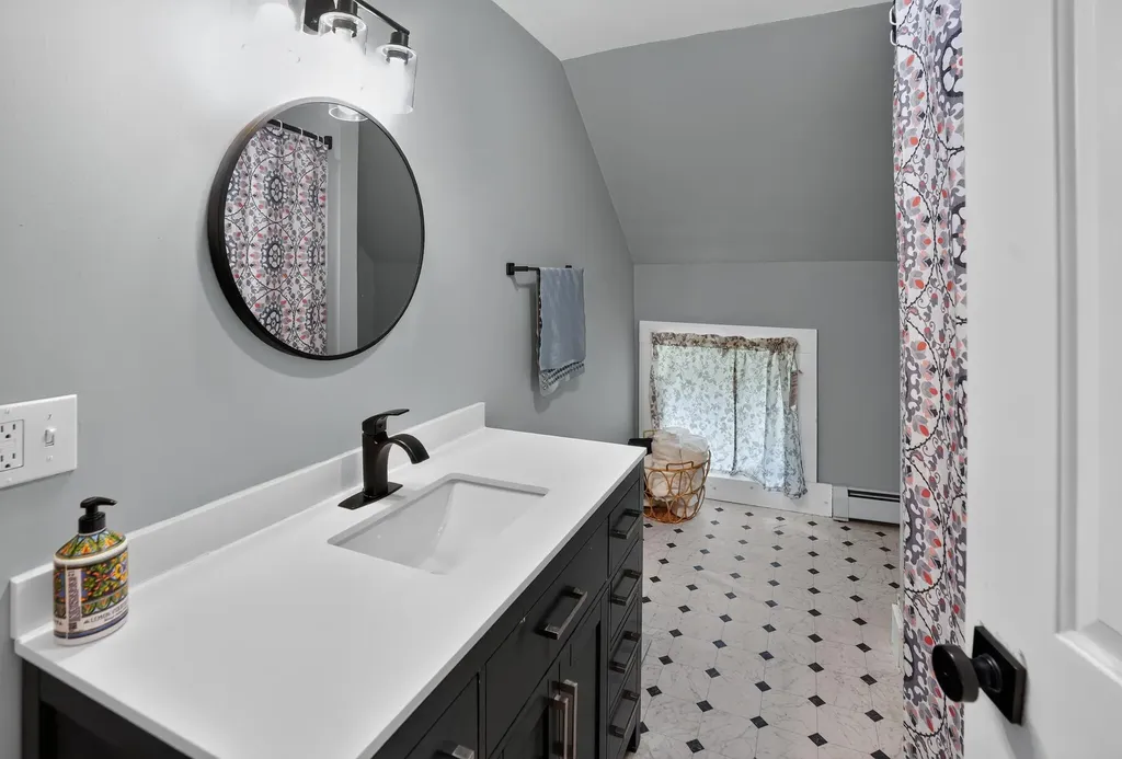 79 Oak Street Ellsworth ME 04605