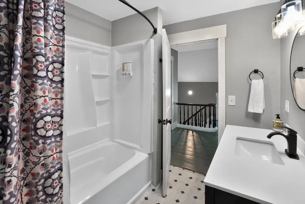 79 Oak Street Ellsworth ME 04605